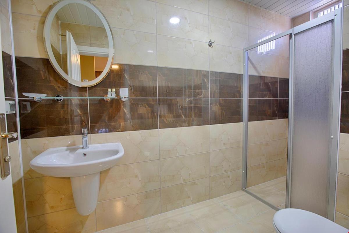 Azak Blue Otel Okurcalar Luaran gambar