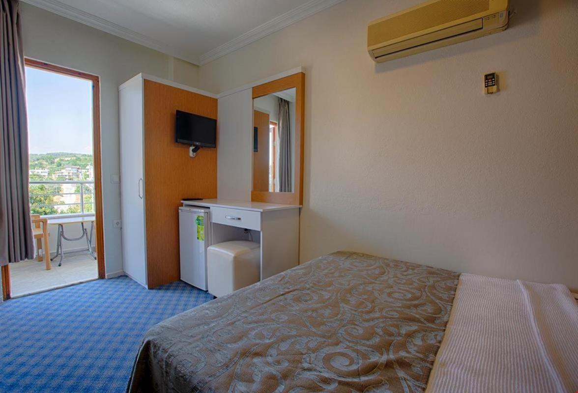 Azak Blue Otel Okurcalar Luaran gambar